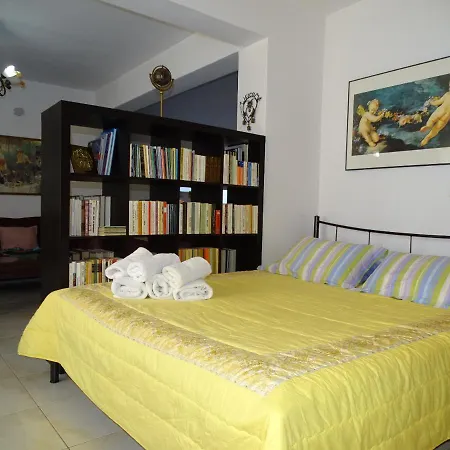 Dreamy Studio With Private Garden-2